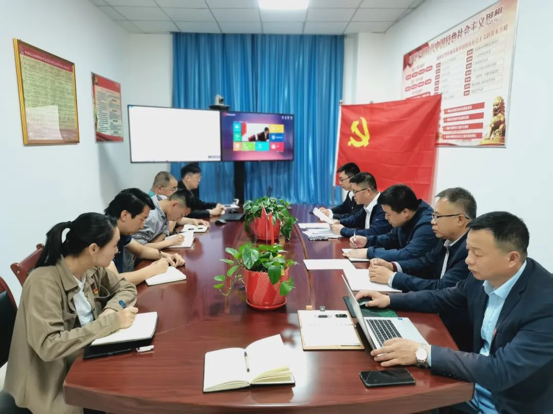 251077642ab9eccc5fee2337b023aa36.jpg 251077642ab9eccc5fee2337b023aa36.jpg